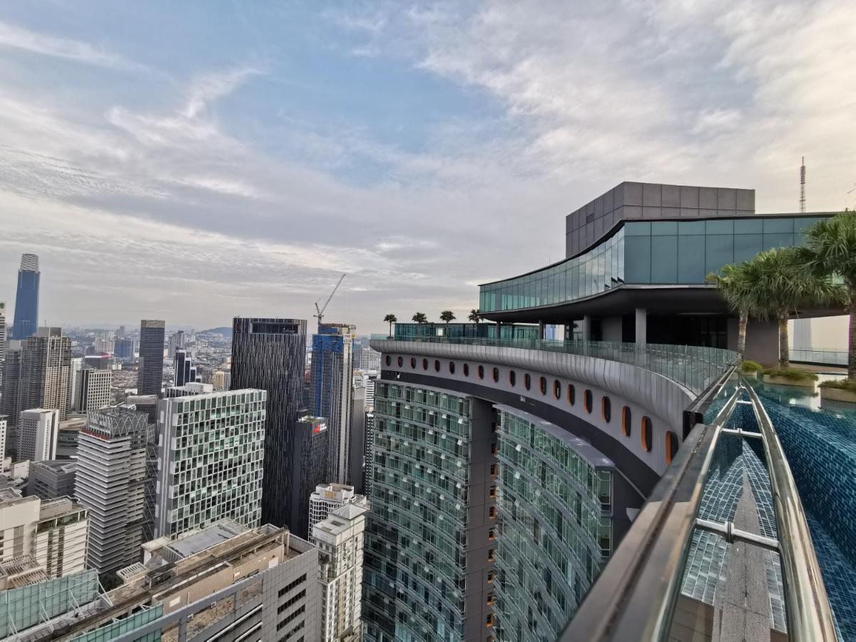 Sky Suites Klcc By Autumn Suites Premium Stay Kuala Lumpur Exterior photo