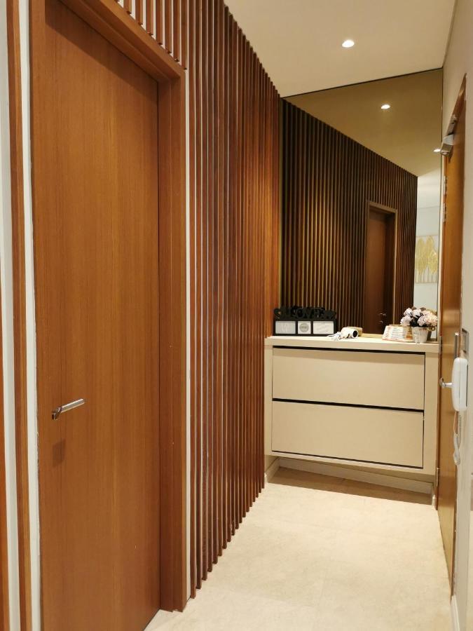 Sky Suites Klcc By Autumn Suites Premium Stay Kuala Lumpur Exterior photo